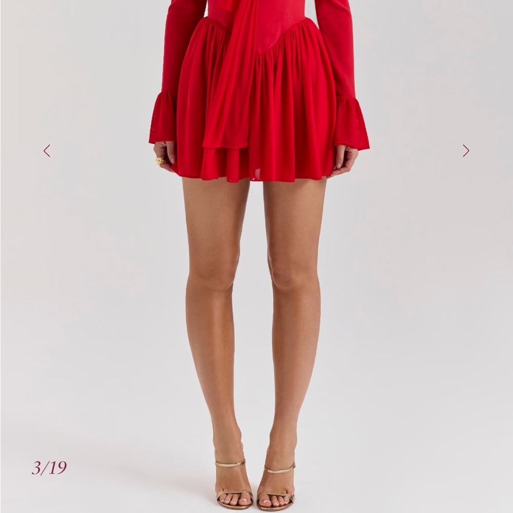 House of CB Alana dress Scarlet Off Shoulder Medium - Picture 4 of 4